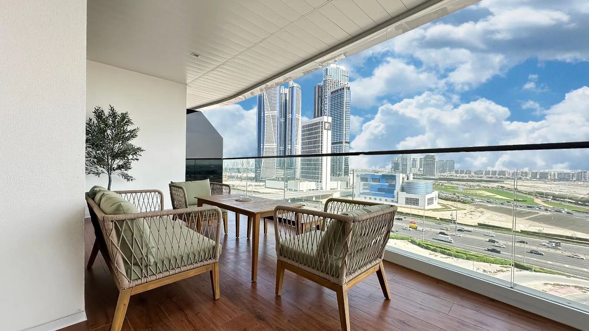 Trophy-Lux 1Br Jacuzzi Suite Busbay W Big Balcony Dubai 0*,  United Arab Emirates