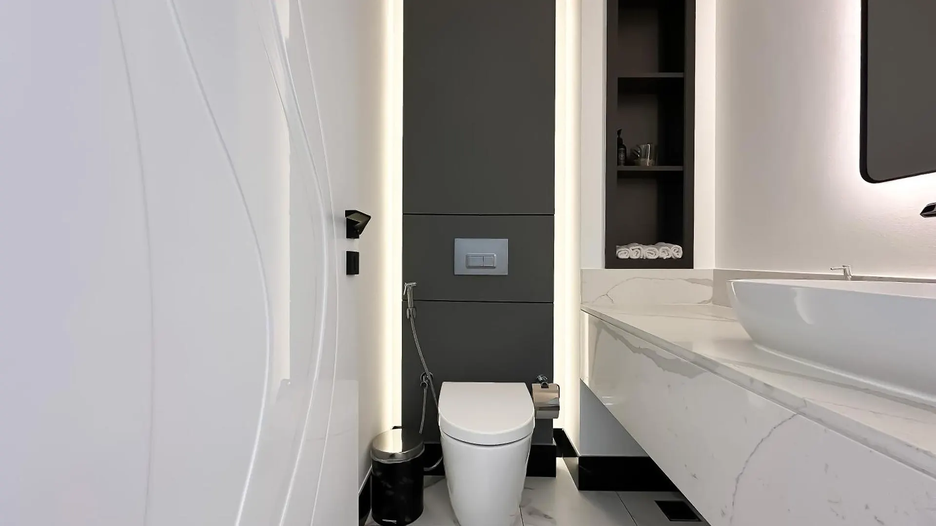 Trophy-Lux 1Br Jacuzzi Suite Busbay W Big Balcony Дубай