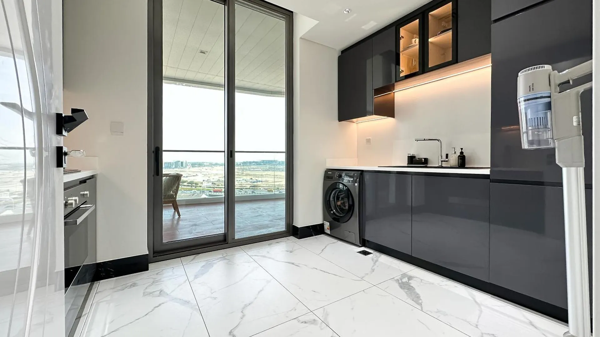 Trophy-Lux 1Br Jacuzzi Suite Busbay W Big Balcony Дубай 0*,  ОАЭ