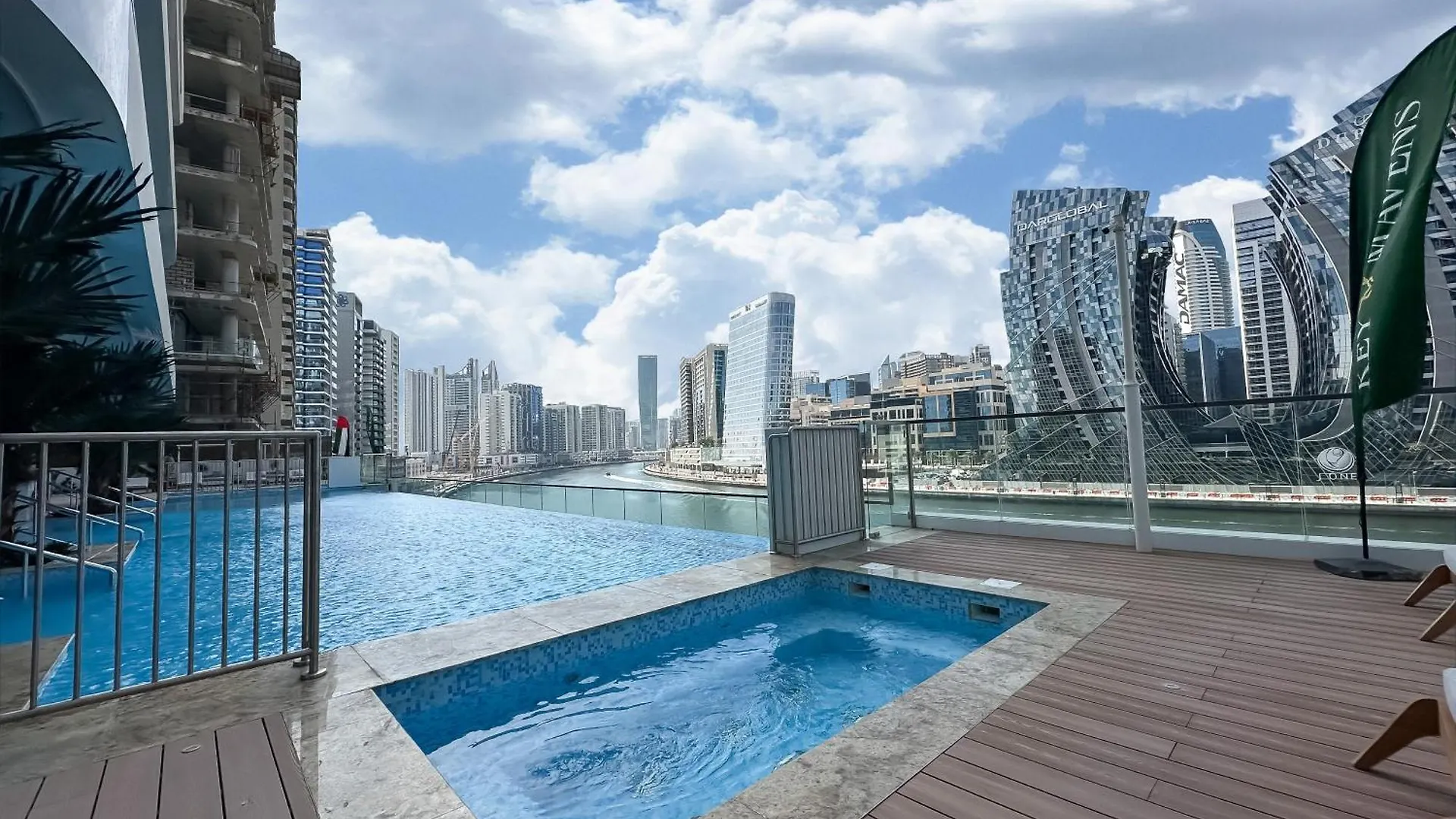 Trophy-Lux 1Br Jacuzzi Suite Busbay W Big Balcony Дубай Апартаменты