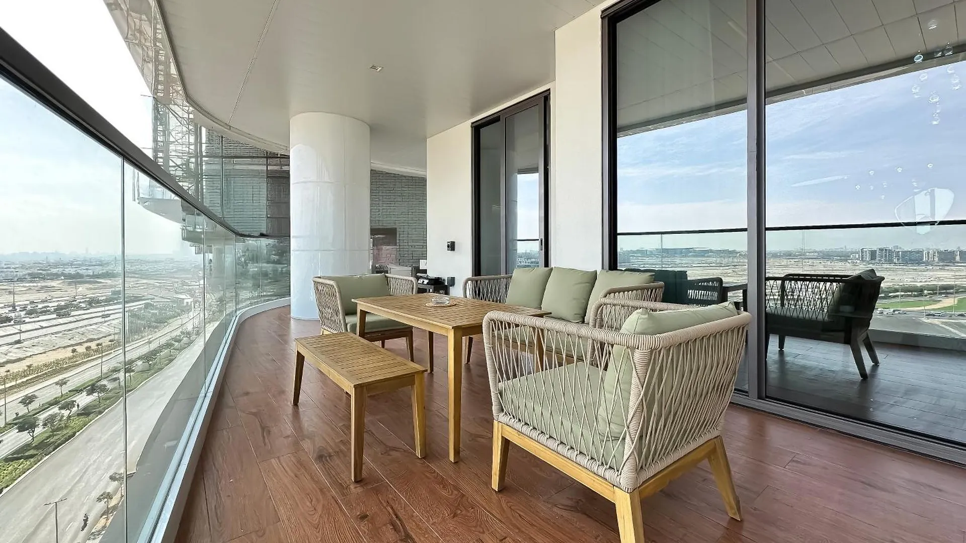 Апартаменты Trophy-Lux 1Br Jacuzzi Suite Busbay W Big Balcony Дубай ОАЭ