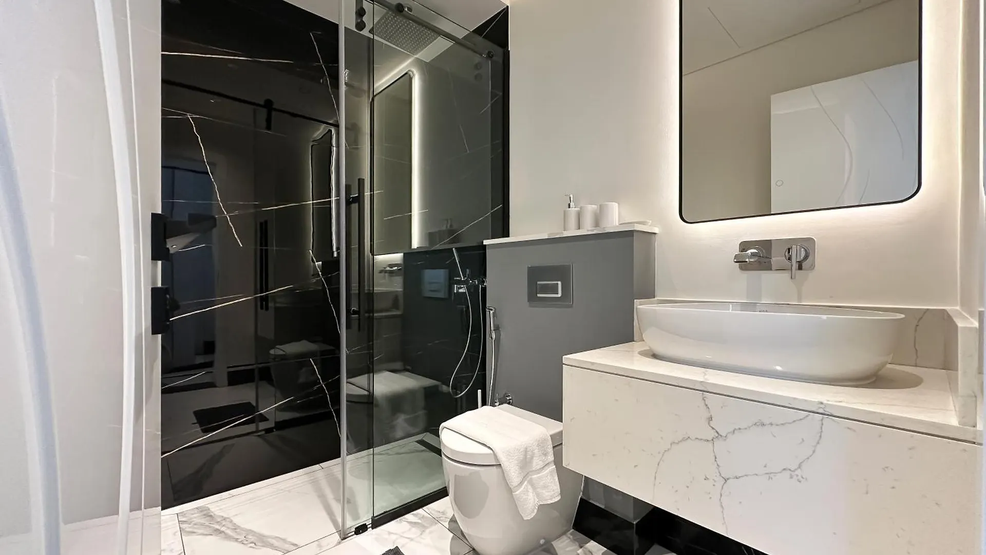 Trophy-Lux 1Br Jacuzzi Suite Busbay W Big Balcony Дубай 0*,  ОАЭ