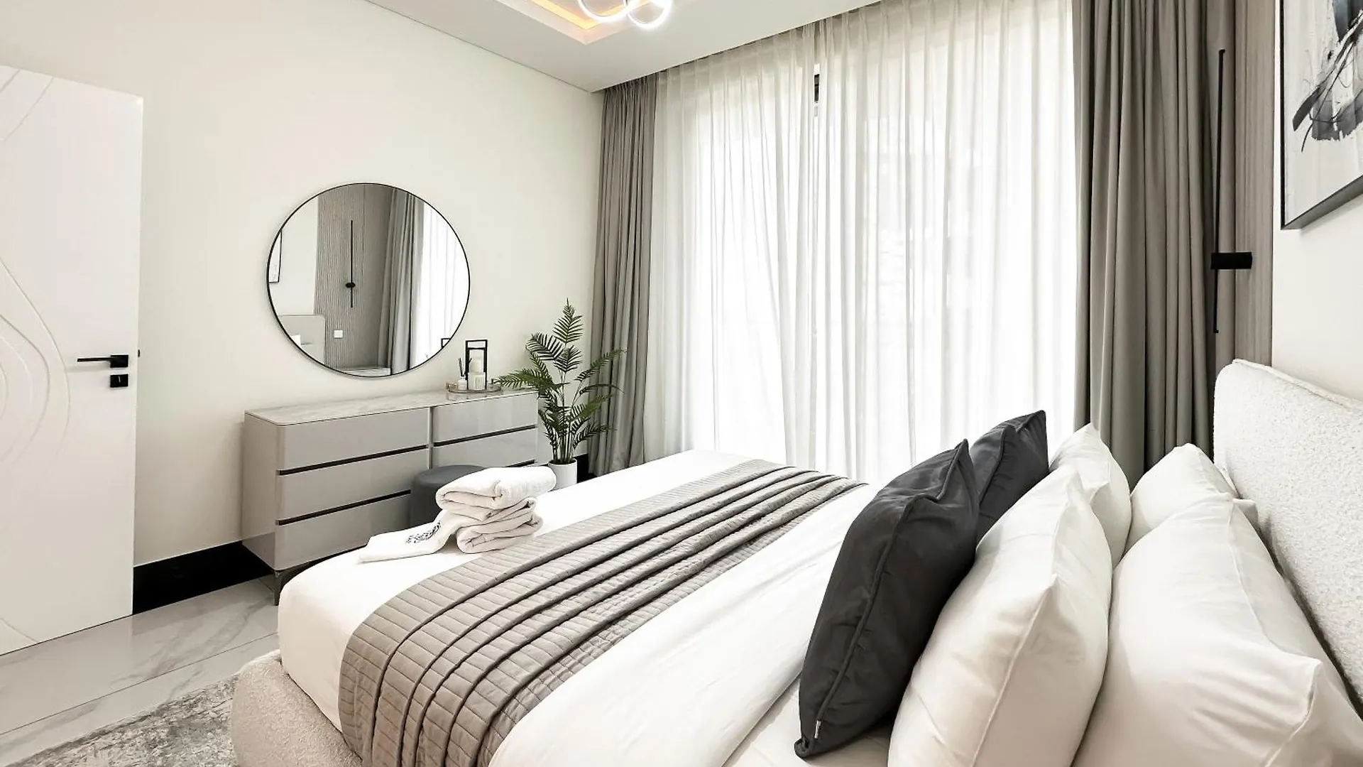 Trophy-Lux 1Br Jacuzzi Suite Busbay W Big Balcony Дубай 0*,